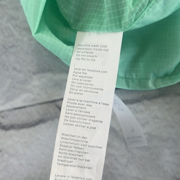 Fabletics Payton woven nylon semi sheer jacket size large - Picture 8 of 9